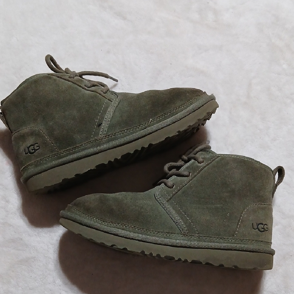 UGG Neumel Chukka Boots Burnt Olive Size 4